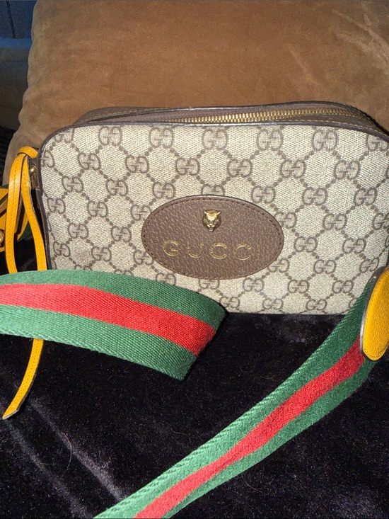 Gucci Handbags - 100 % Authentic Gucci GG Pattern Crossbody Camera Bag